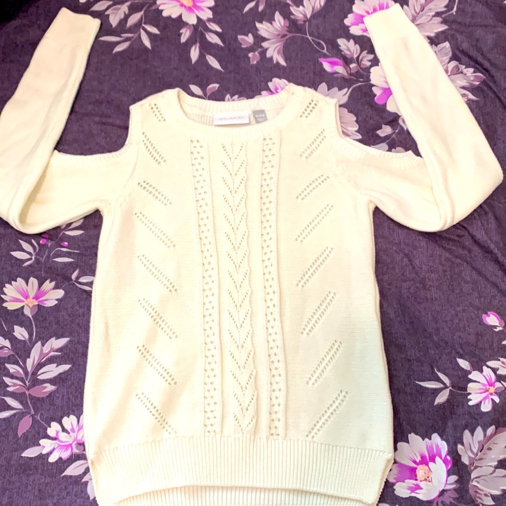 Childrens Place cold shoulder sweater size 7/8